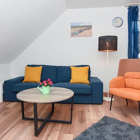 Ferienwohnung Wattgefluester Esens Exterior foto