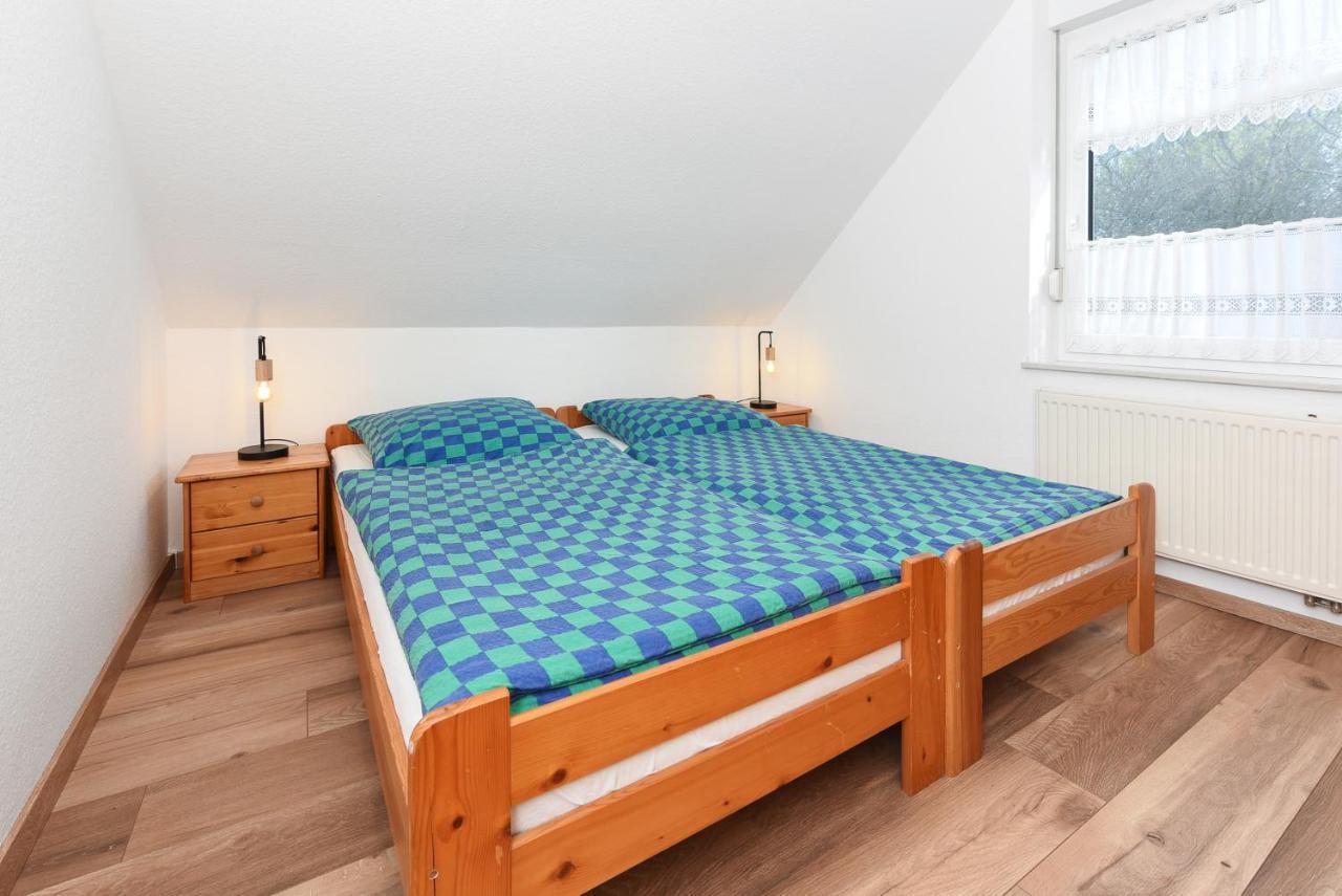 Ferienwohnung Wattgefluester Esens Exterior foto
