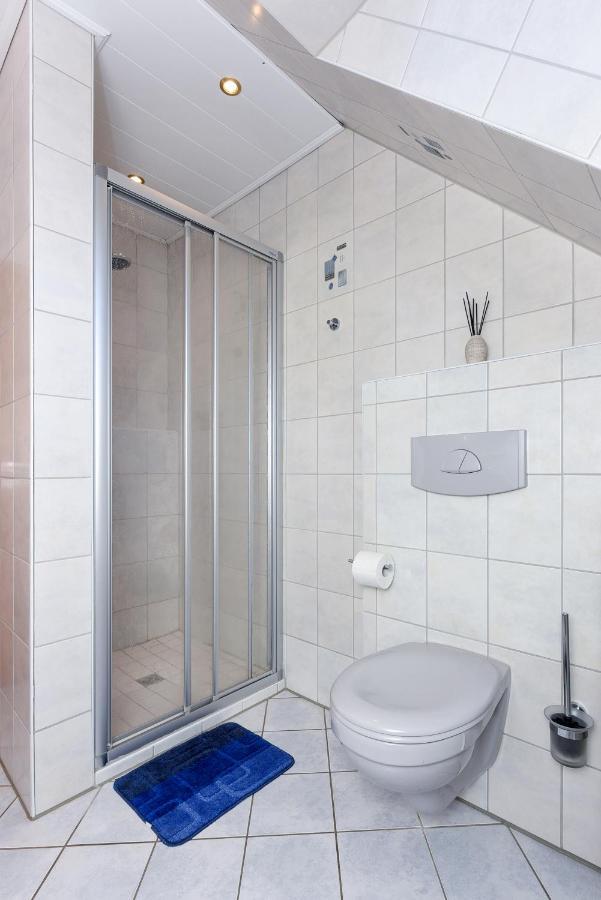Ferienwohnung Wattgefluester Esens Exterior foto
