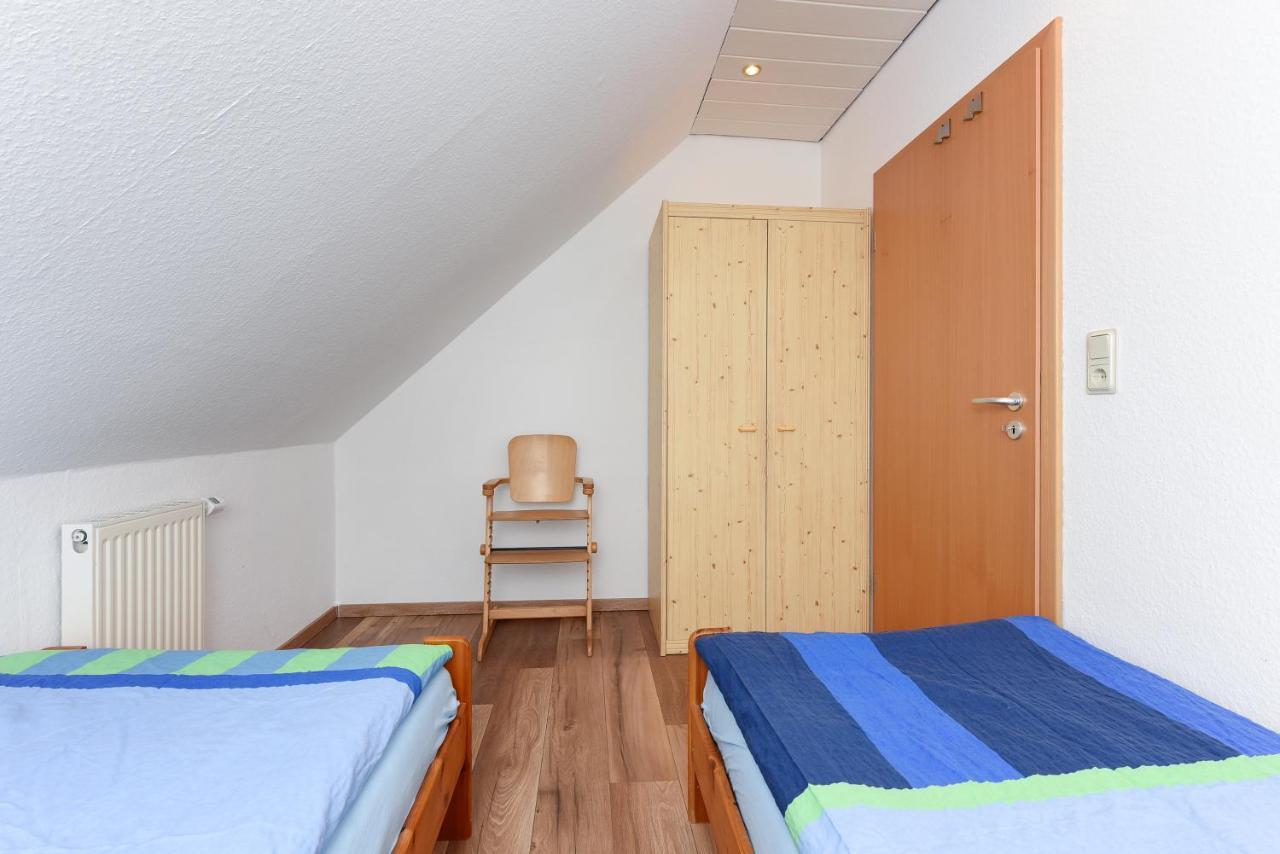 Ferienwohnung Wattgefluester Esens Exterior foto