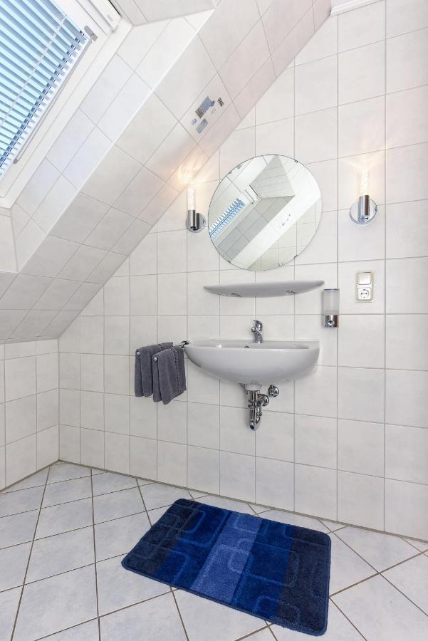 Ferienwohnung Wattgefluester Esens Exterior foto