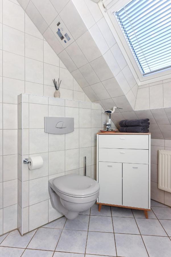 Ferienwohnung Wattgefluester Esens Exterior foto