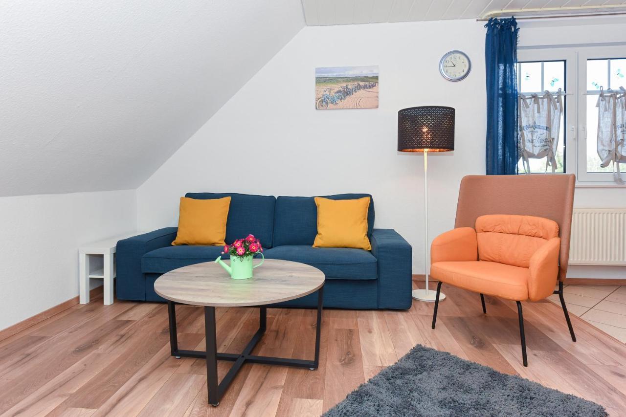 Ferienwohnung Wattgefluester Esens Exterior foto